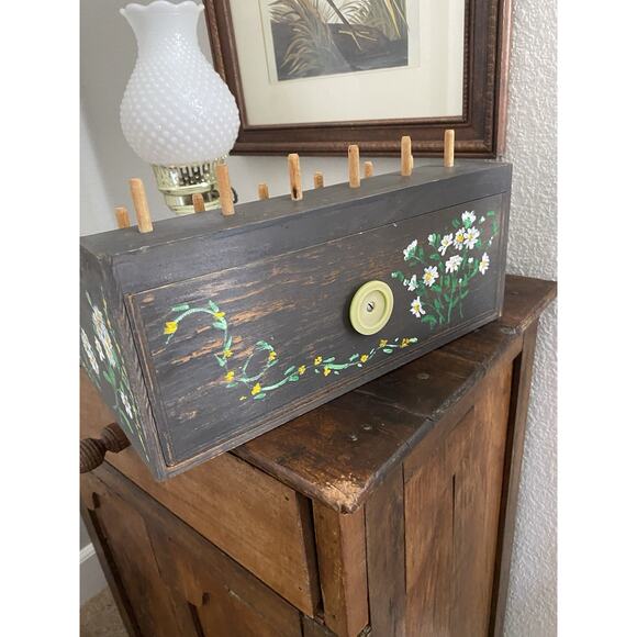 Vintage Wooden Thread Bobbin Rack Spool Holder Handmade Hand Painted Sewing Room - Picture 3 of 8